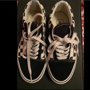 Vans checkered old skool black & white shoes